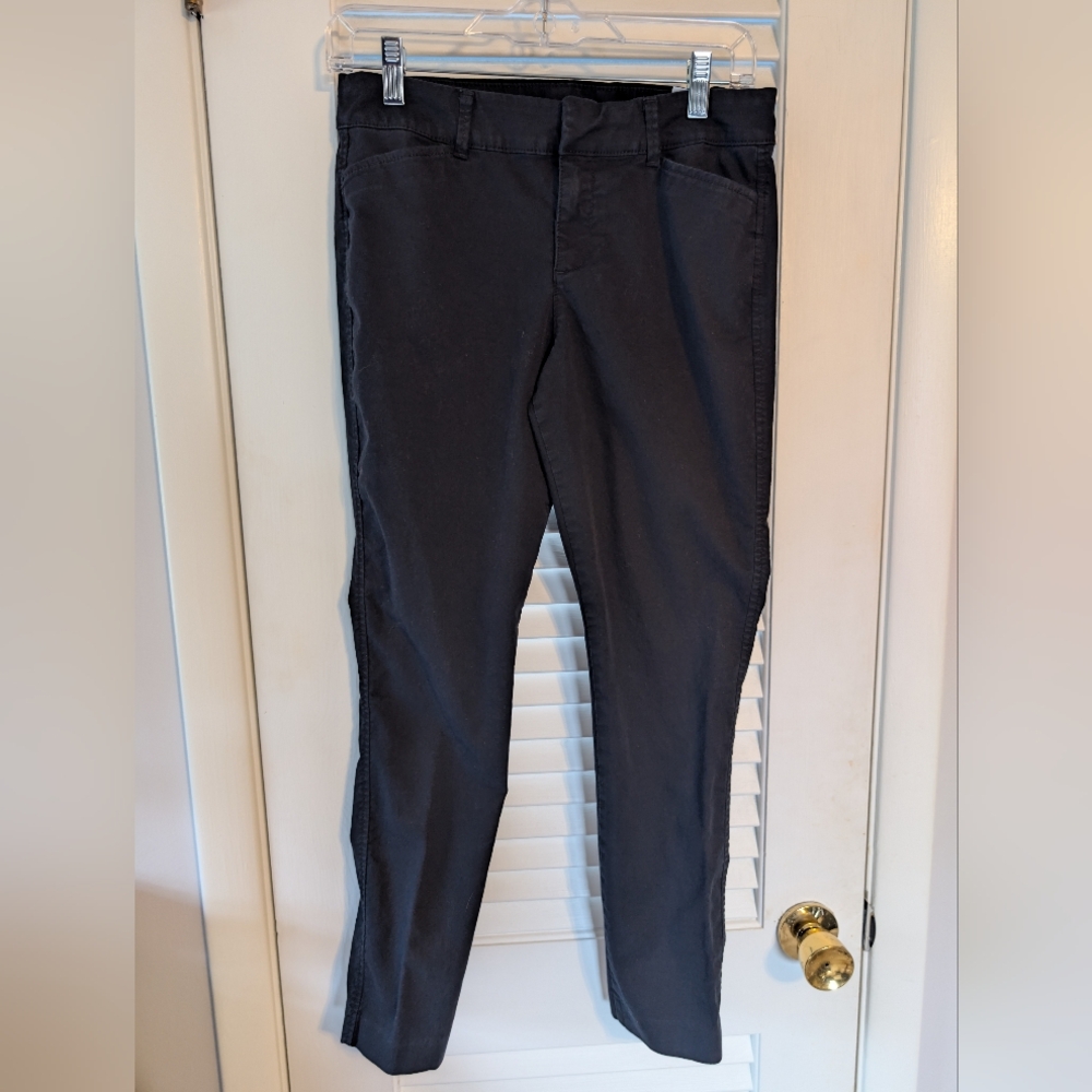 Old Navy Size 4 Black Pants Mid Rise Pixie Ankle Euc Skinny